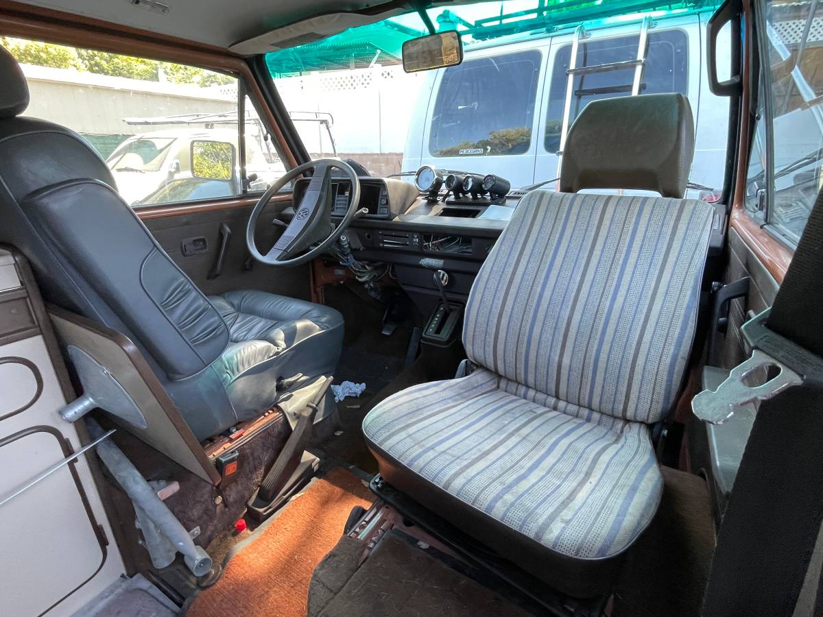 Vw-vanagon-westfalia-1982-brown-16