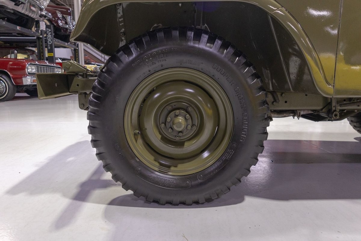 Willys-1955-Jeep-23