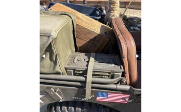 Willys-38-1952-Green-Green-41
