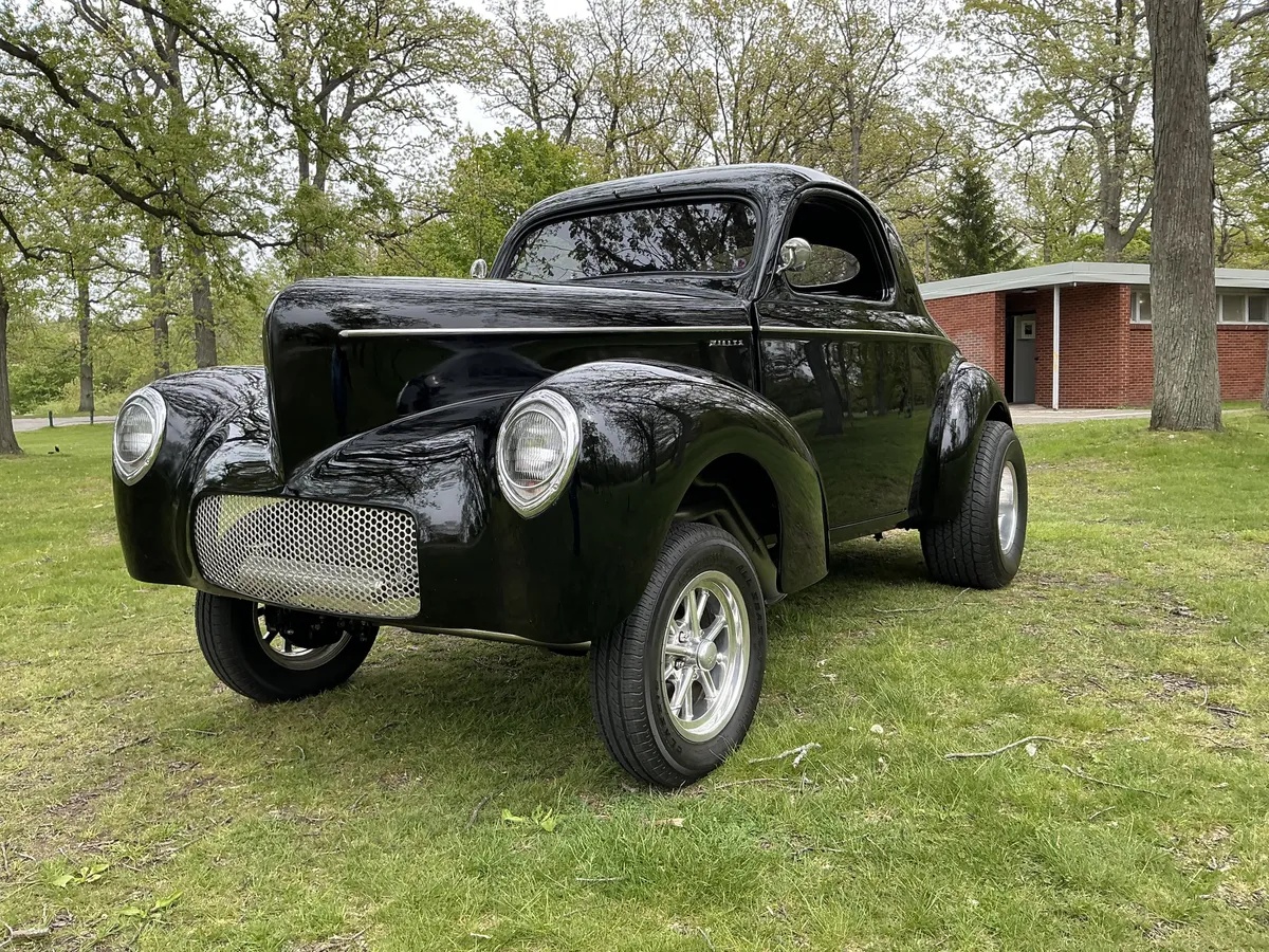 Willys-Custom-1941-Midnight-Black-Black-And-Tan-4