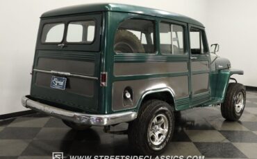 Willys-Jeep-Wagon-1958-Jeep-10