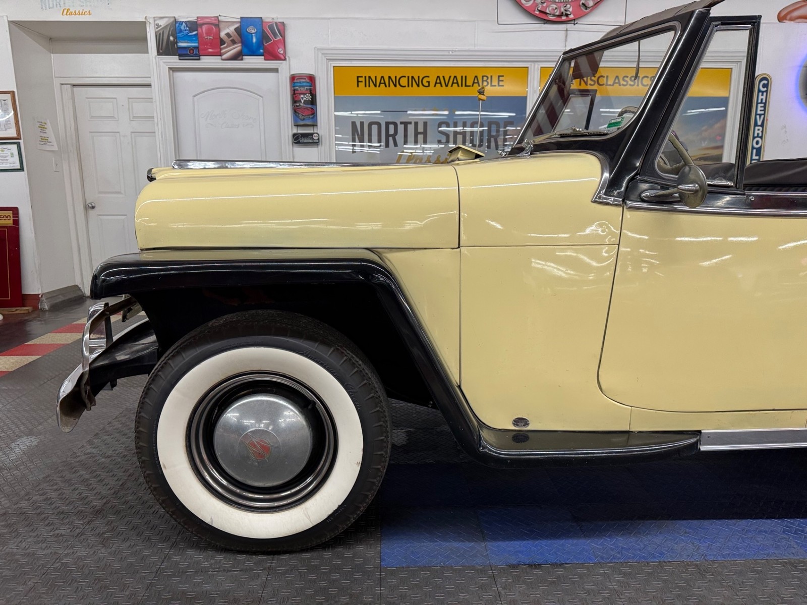 Willys-Jeepster-1950-13