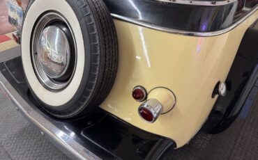 Willys-Jeepster-1950-23