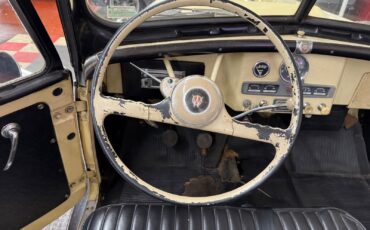 Willys-Jeepster-1950-32
