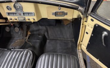 Willys-Jeepster-1950-38