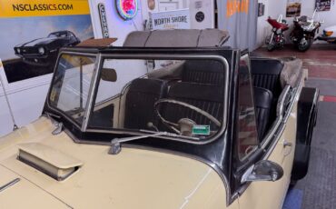 Willys-Jeepster-1950-9