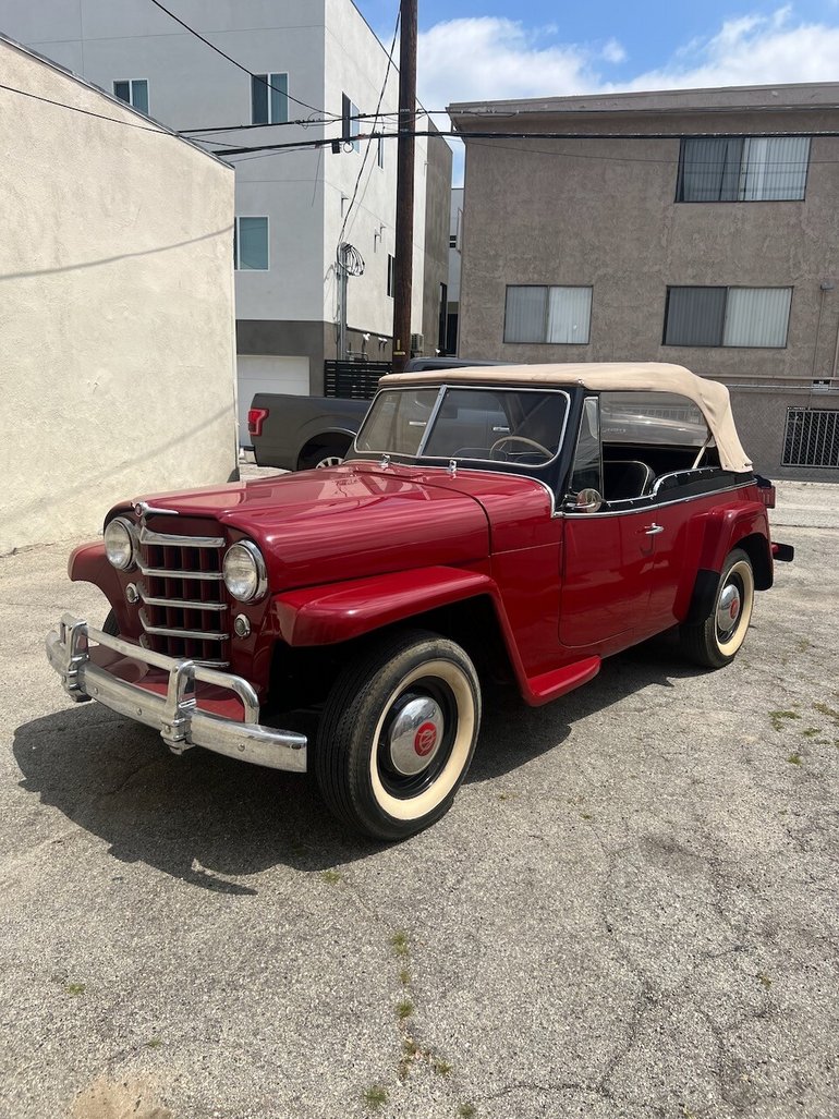 Willys-Jeepster-1950-Red-Black