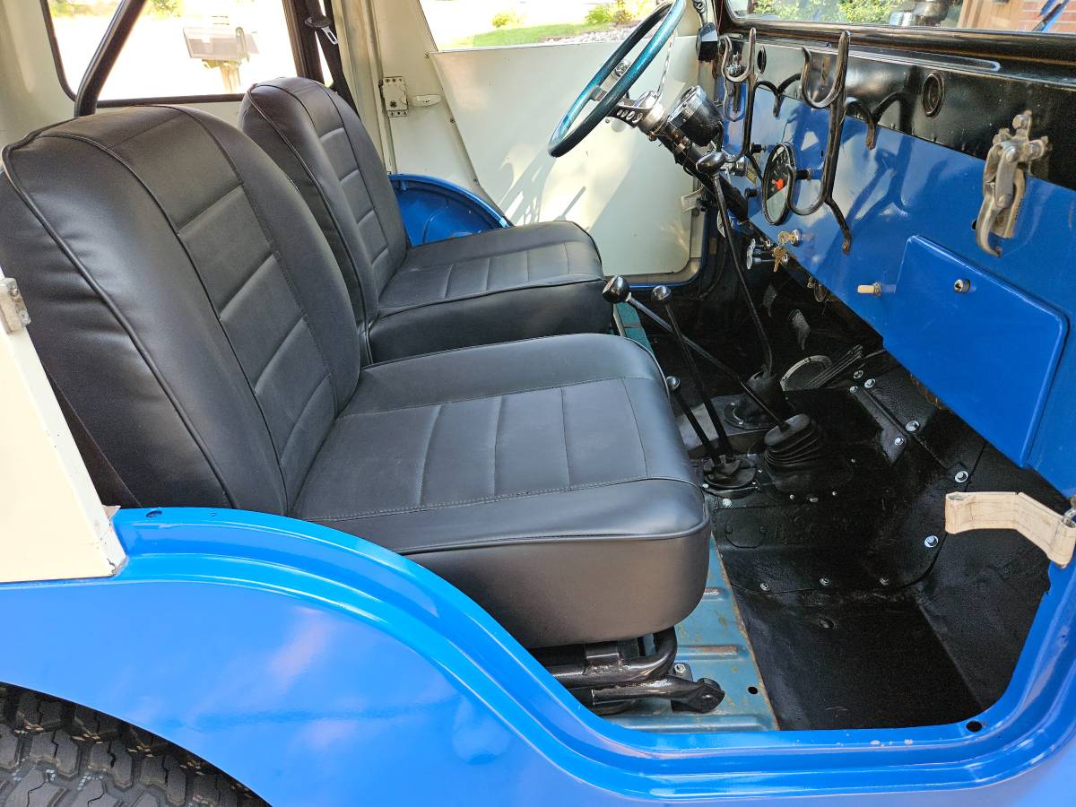 Willys-cj5-1961-blue-8