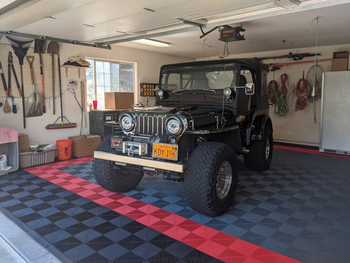 Willys-jeep-1946-black-3