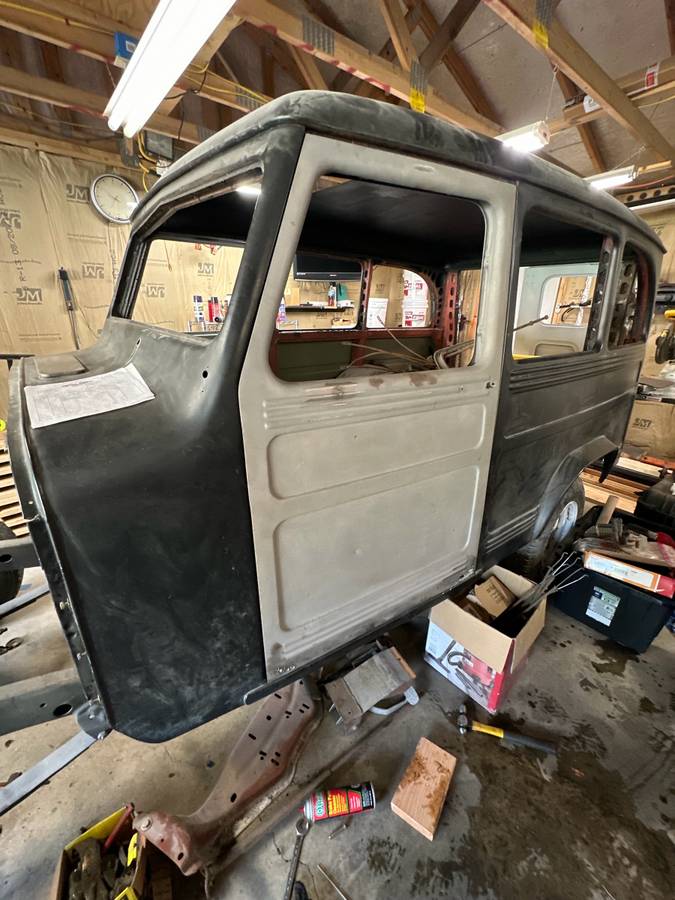 Willys-jeep-1957-8