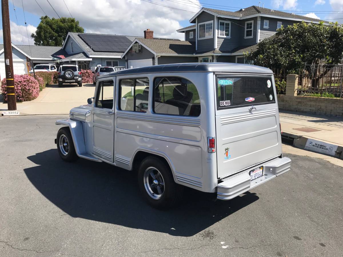 Willys-jeep-overland-wagon-1962-grey-7