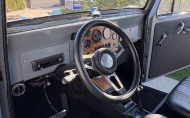 Willys-jeep-overland-wagon-1962-grey-8