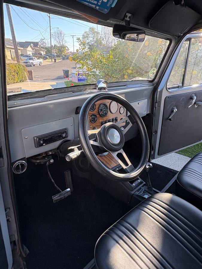 Willys-jeep-overland-wagon-1962-grey-8