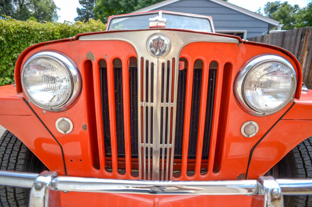 Willys-jeepster-1948-orange-6