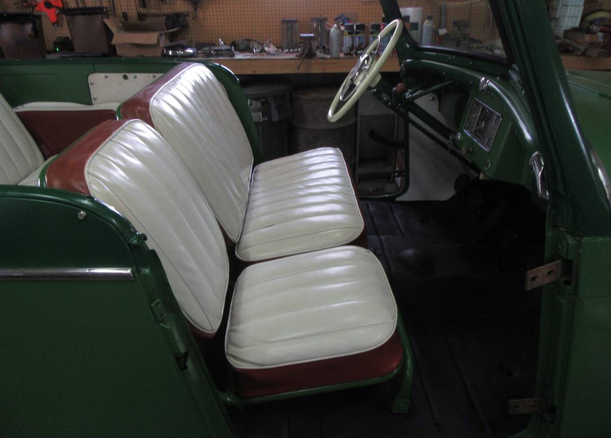 Willys-jeepster-1950-green-3