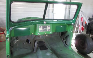 Willys-jeepster-1950-green-4