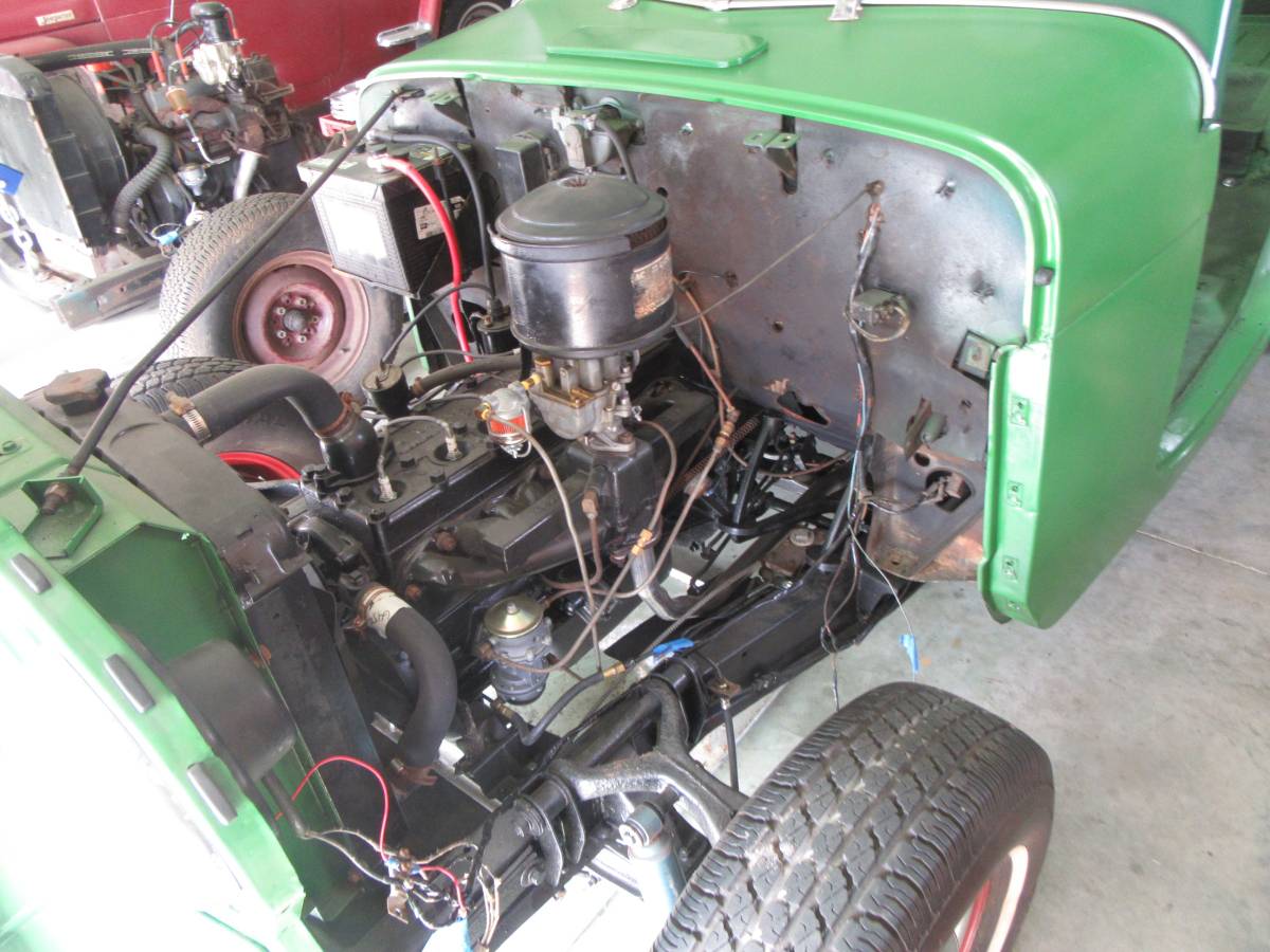 Willys-jeepster-1950-green-6