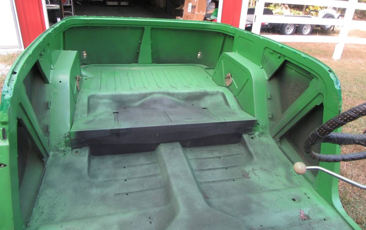 Willys-jeepster-1950-green-7