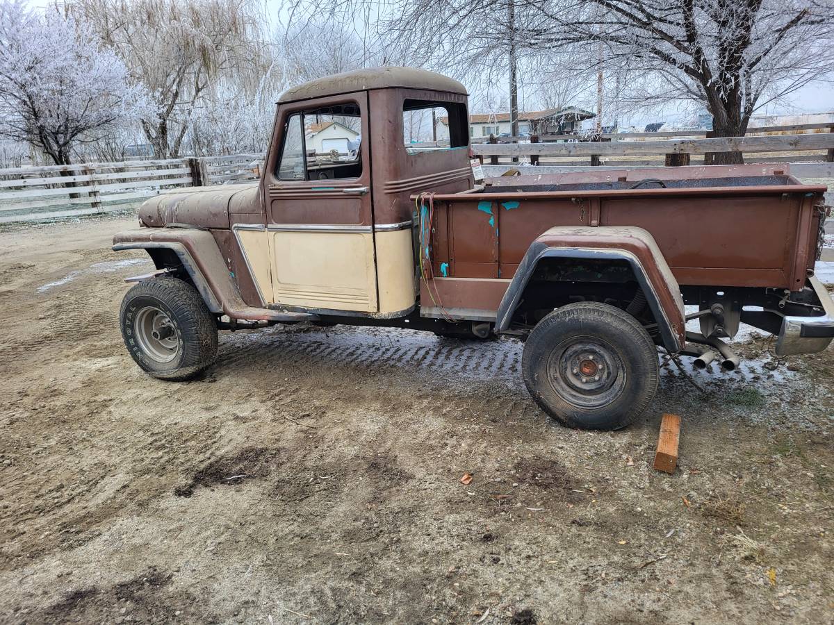 Willys-pickup-1962-brown