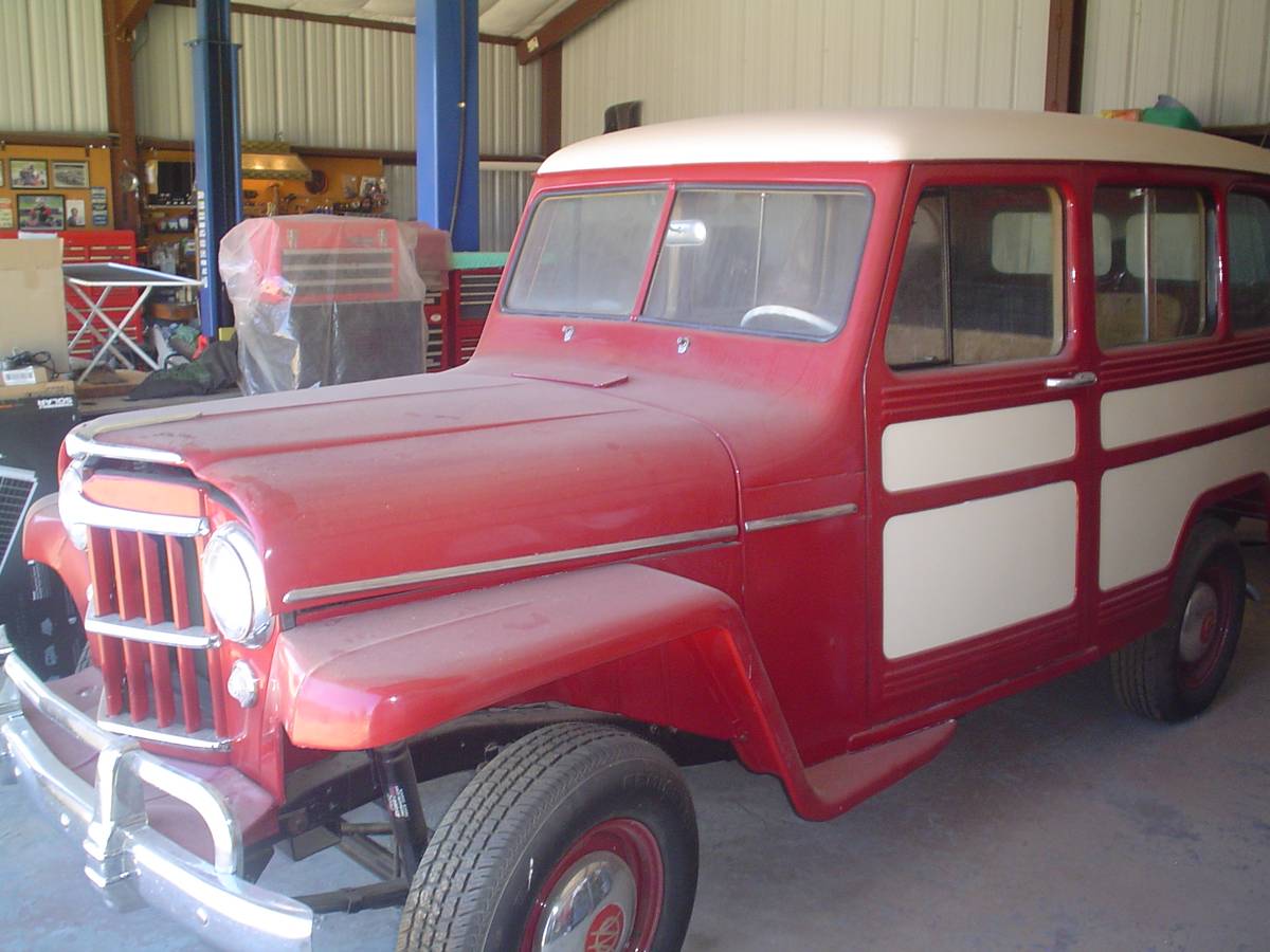 Willys-station-wagon-1954-red-2