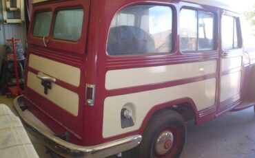Willys-station-wagon-1954-red-3