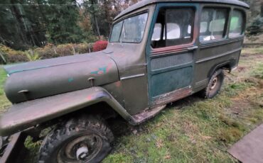 Willys-wagon-1952-green-2
