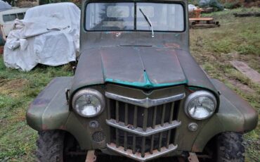 Willys-wagon-1952-green