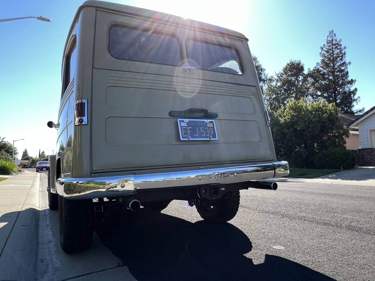 Willys-wagon-1953-custom-4