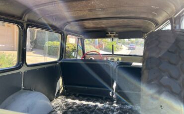 Willys-wagon-1953-custom-8