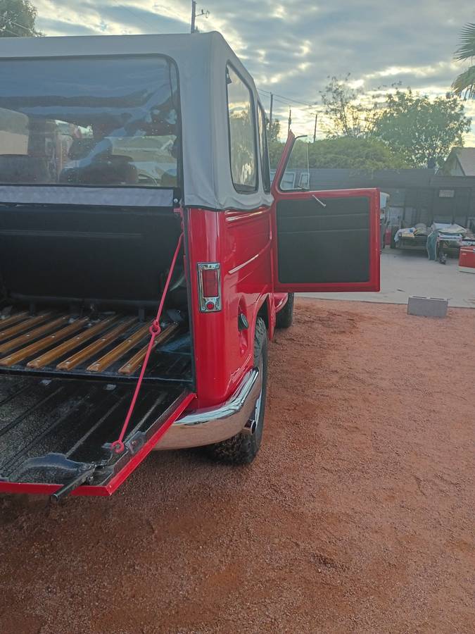 Willys-wagon-1954-red-15