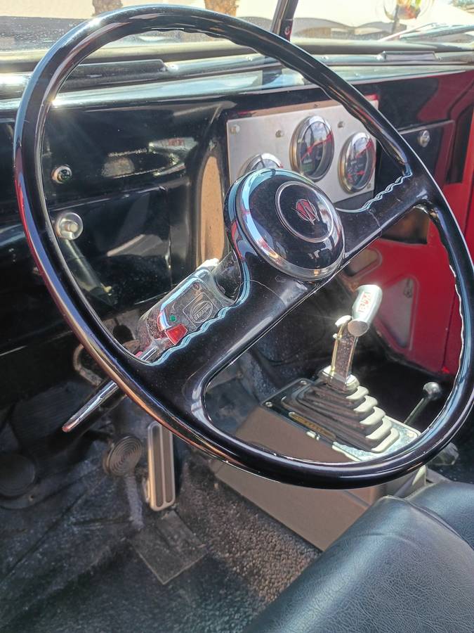Willys-wagon-1954-red-2