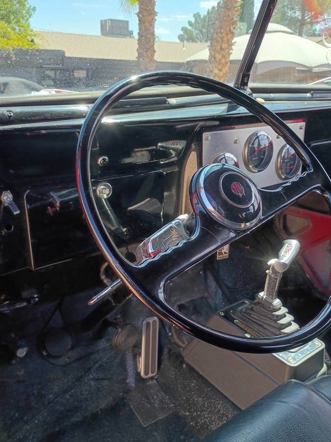 Willys-wagon-1954-red-4