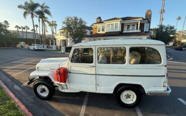 Willys-wagon-1962-white-1