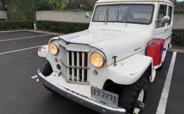 Willys-wagon-1962-white-14