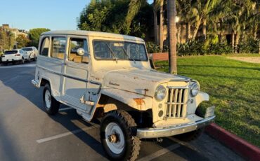 Willys-wagon-1962-white-15