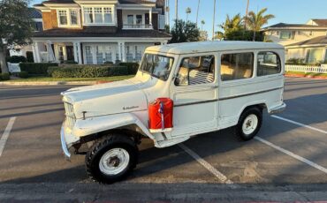 Willys-wagon-1962-white-17