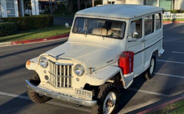 Willys-wagon-1962-white