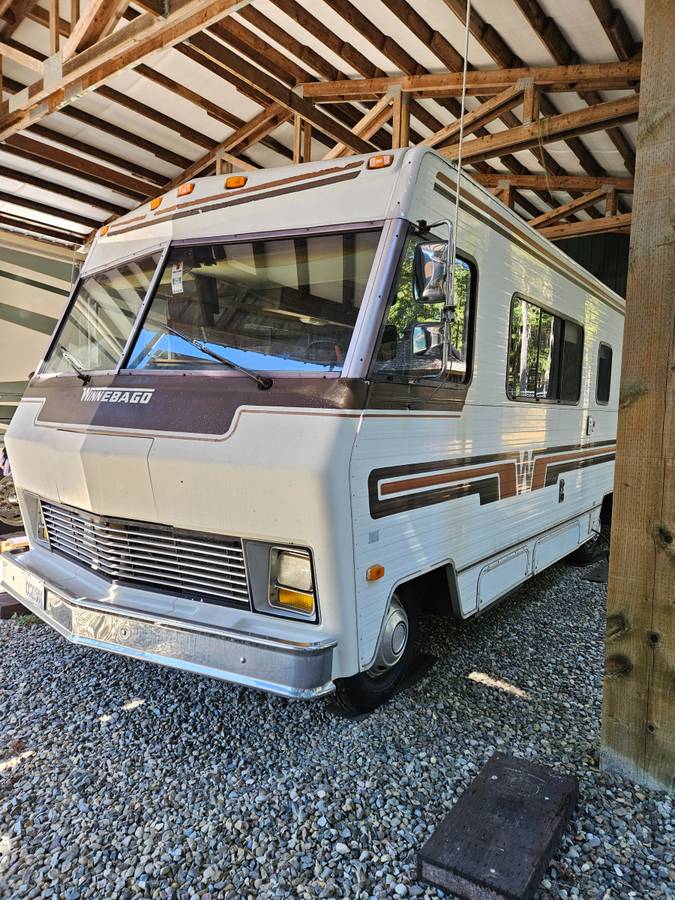 Winnebago-1981-white