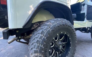 Wrangler-yj-1991-white-1