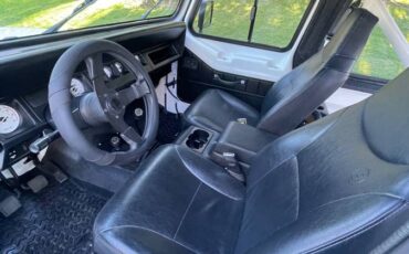 Wrangler-yj-1991-white-2