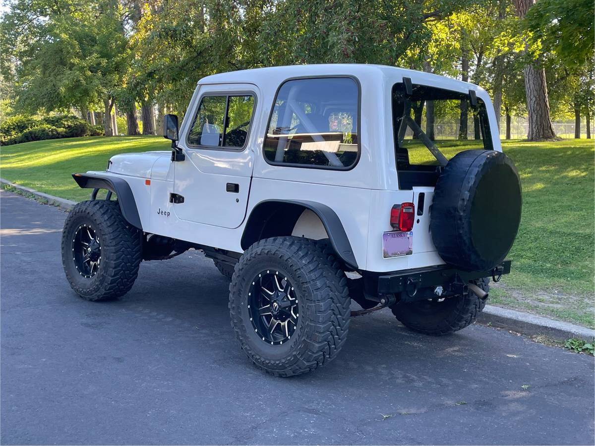 Wrangler-yj-1991-white-9