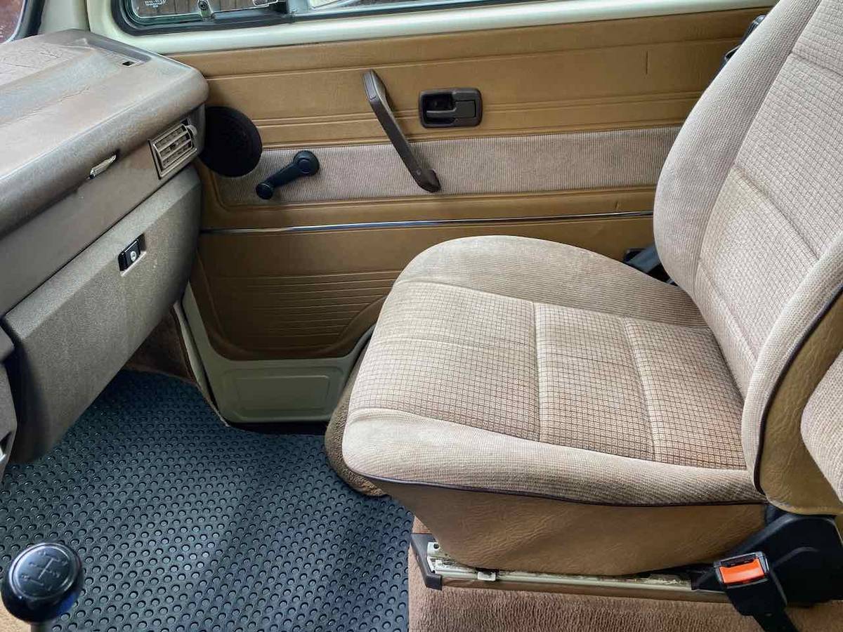 Wv-vanagon-syncro-1987-white-13