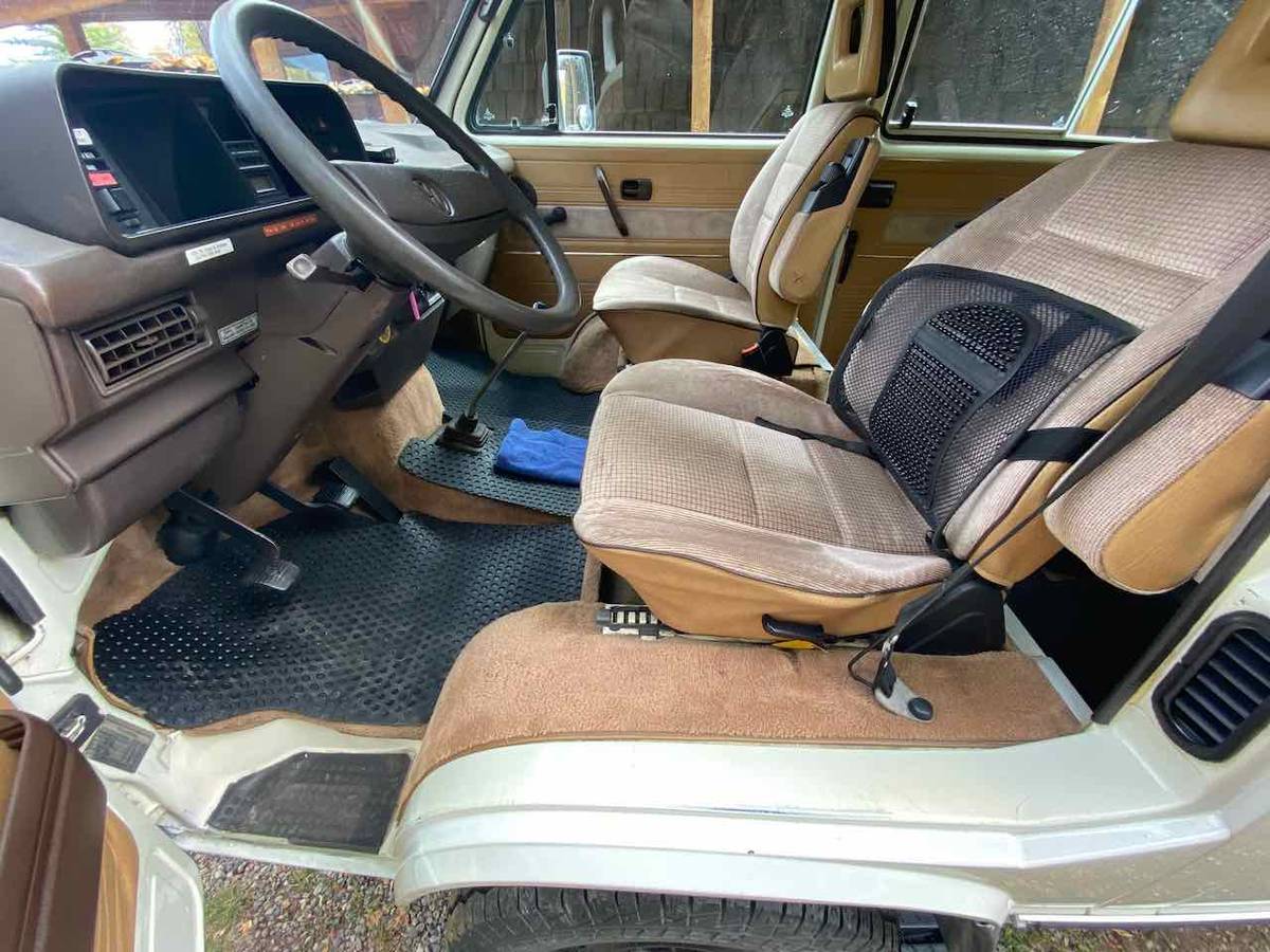 Wv-vanagon-syncro-1987-white-17