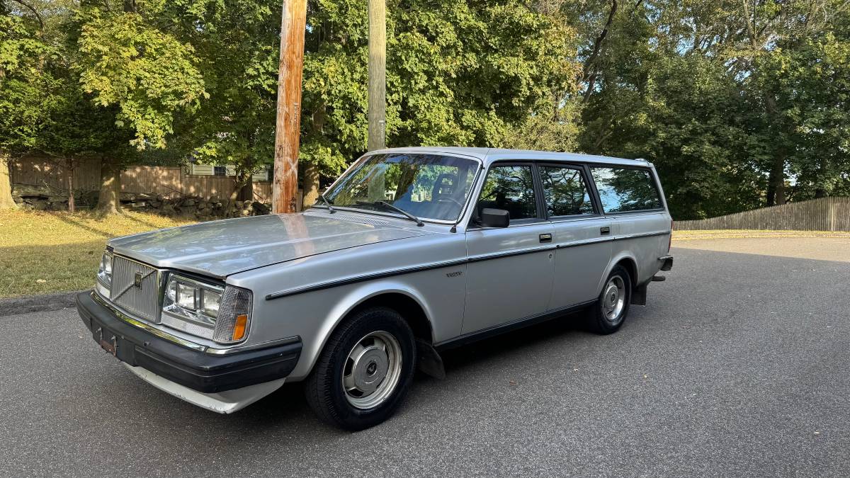 Yv1ax8858f3634432-1985-15