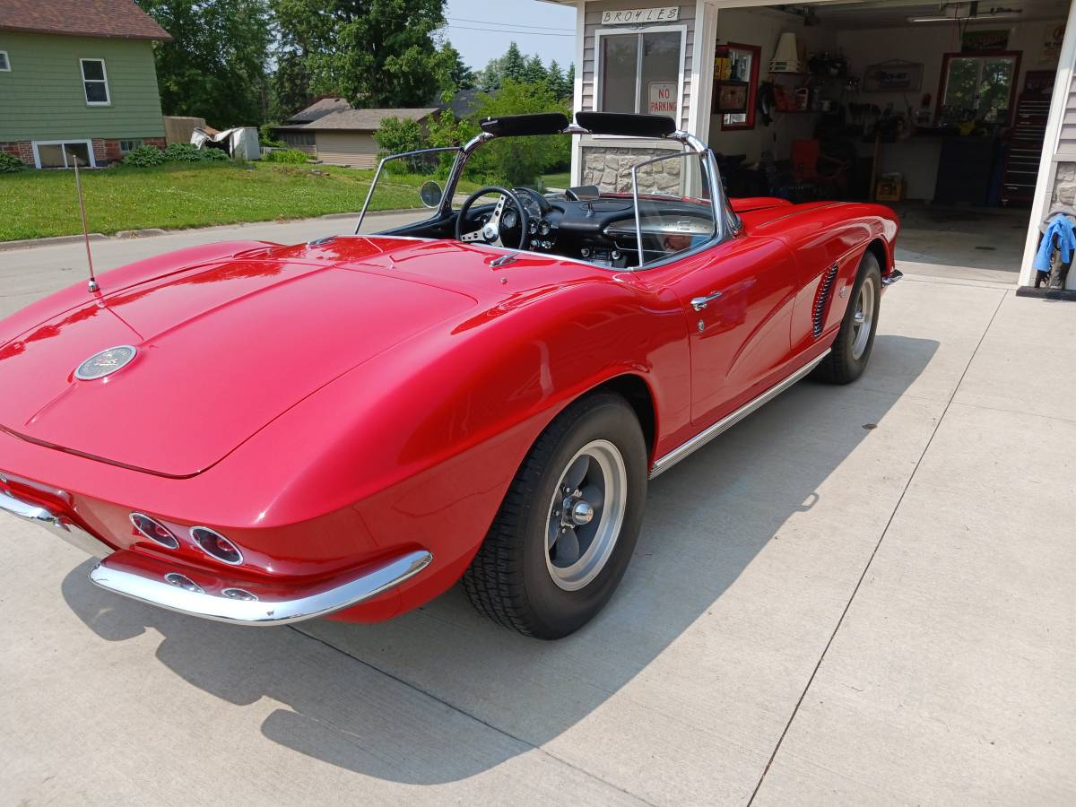 62-vette-1962-red-1
