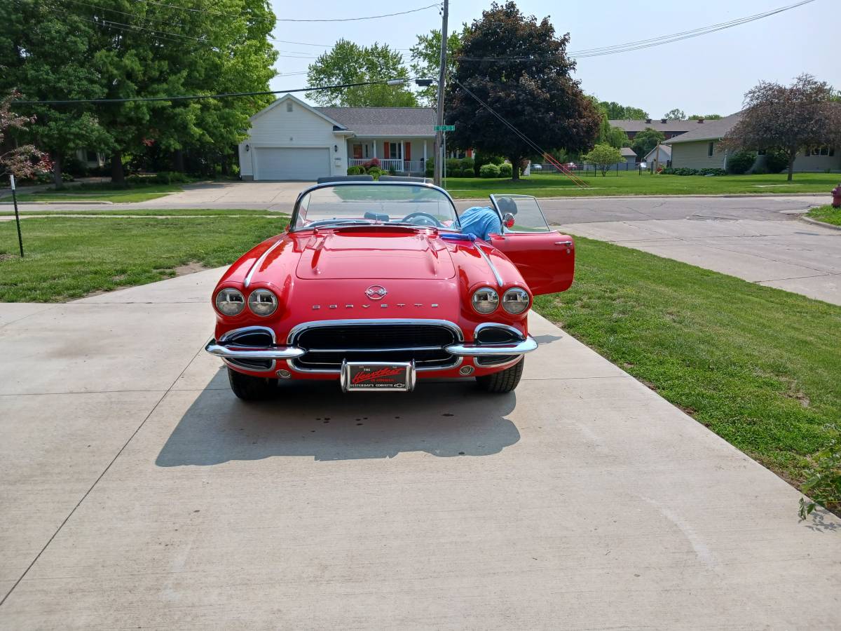 62-vette-1962-red-3