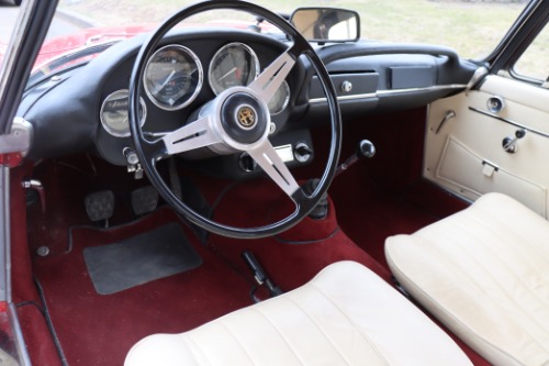 Alfa-romeo-2600-1963-Red-Ivory-3