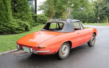 Alfa-romeo-Duetto-1966-Red-Black-5