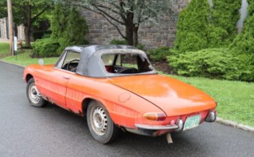 Alfa-romeo-Duetto-1966-Red-Black-7