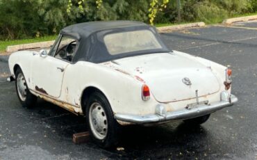 Alfa-romeo-Giulietta-1961-White-Black-2